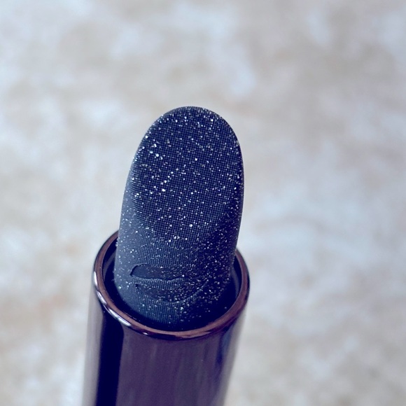 Brand New Revolution Vampire Kiss Lip Stain & Enchanted Kiss Black Lipstick - Picture 5 of 14